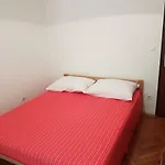 Zova Πανσιόν
