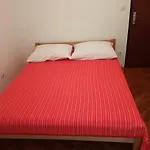 Πανσιόν Zova Μεντουλίν