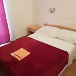 Zova 3*