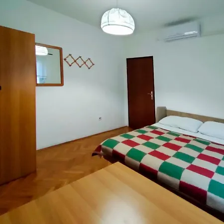 Guest house Zova 3*