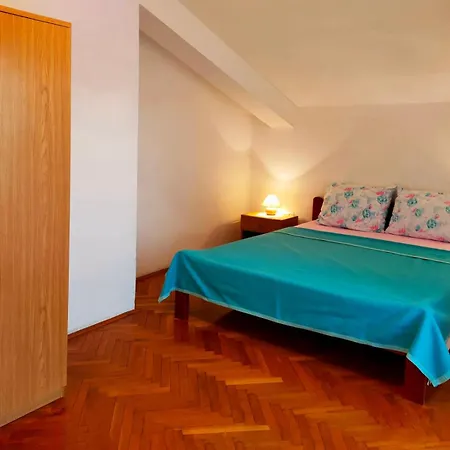 Guest house Zova 3*