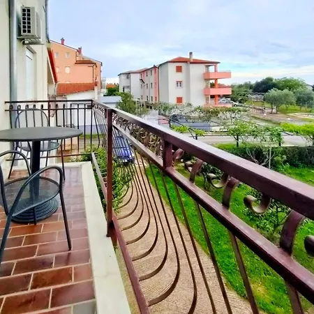 Guest house Zova
