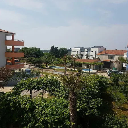 Zova Guest house 3*
