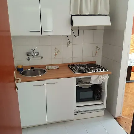 Zova Guest house 3*
