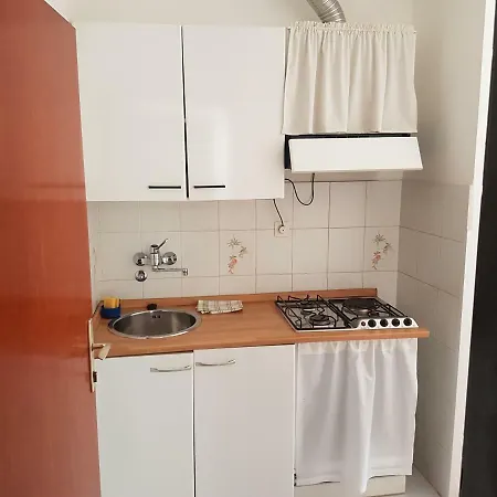 Guest house Zova 3*