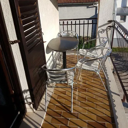 Zova Guest house 3*