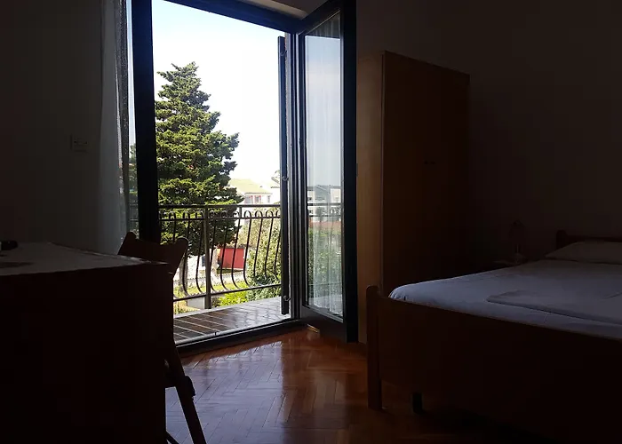 Zova 3*