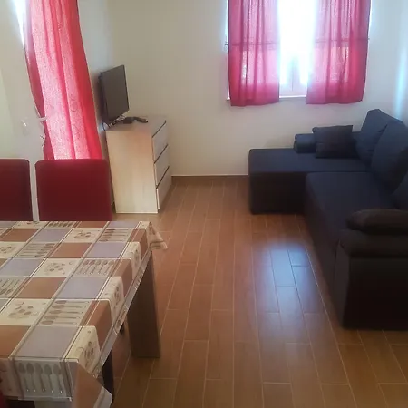 Zova 3*